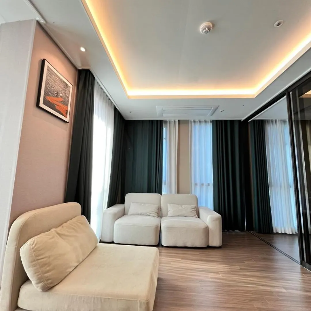 Haeundae Lamer Stay Busan South Korea